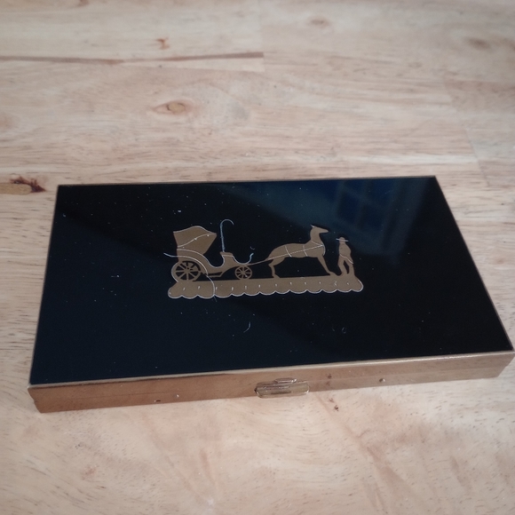 Volupte Horse&Carriage compact carryall. Your Purchase Supports Wildlife Rescue! - Picture 2 of 7